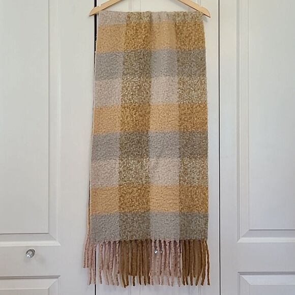 MADEWELL Brushed Blanket Scarf Frosted Sage Multi - Picture 4 of 10